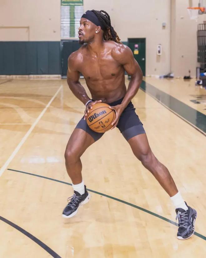 以其独特的 以其独特的