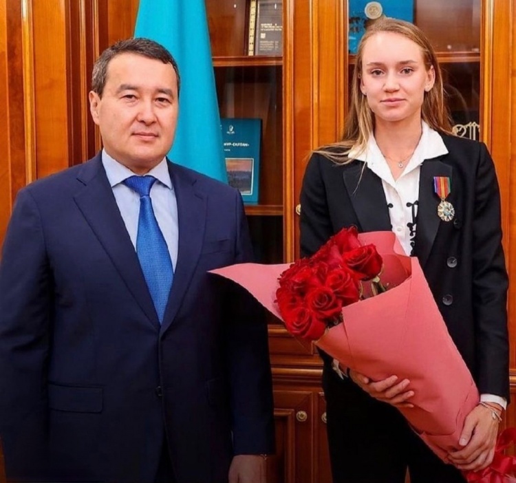 鑫杰的表现 鑫杰的表现