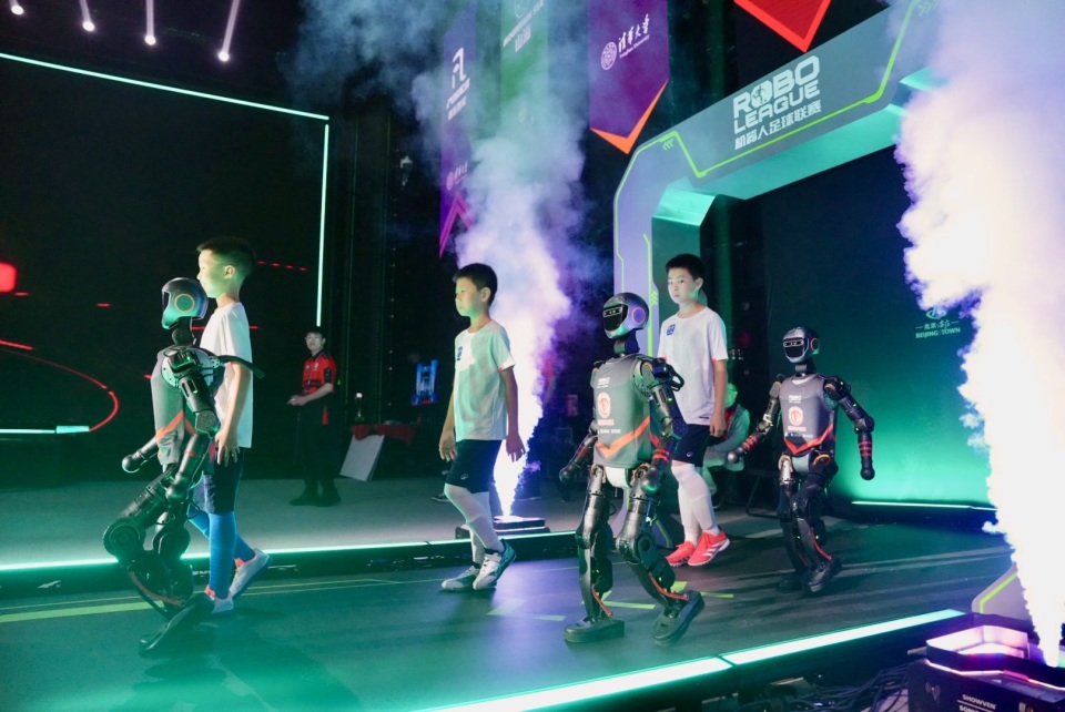 极大的鼓舞 极大的鼓舞